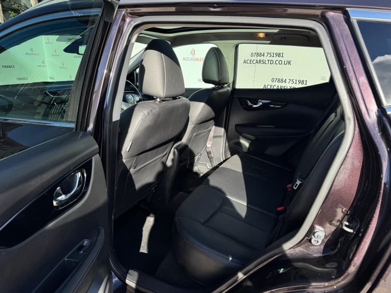 2015 Nissan Qashqai 1.6 dCi Tekna 5dr Xtronic HATCHBACK DIESEL Automatic