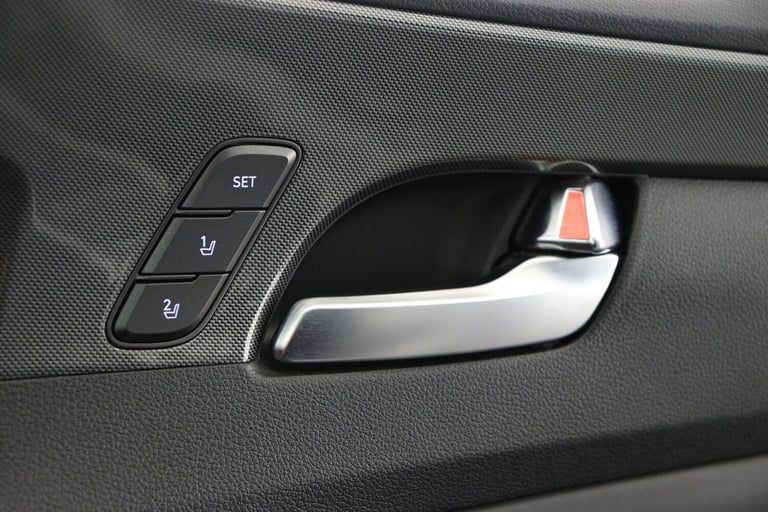 2022 Hyundai Santa Fe 1.6 TGDi Hybrid Ultimate 5dr Auto Estate Hybrid Automatic