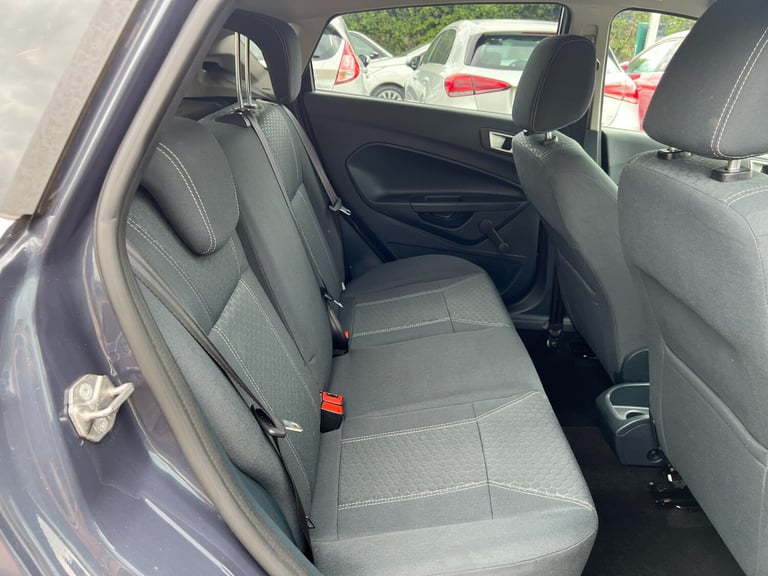 2012 Ford Fiesta 1.4 Titanium 5dr Auto HATCHBACK Petrol Automatic