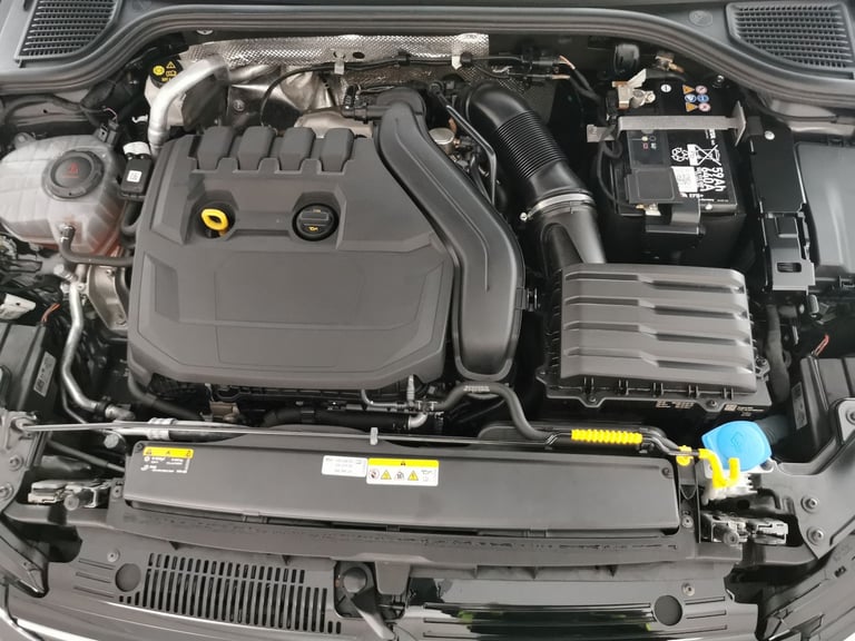 2023 Volkswagen Golf 1.5 TSI R-Line Hatchback 5dr Petrol Manual Euro 6 (s/s) (130 ps) - LED - HE ...