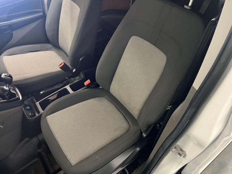 2020 Ford Transit Connect 1.5 230 EcoBlue Leader Crew Van L2 Euro 6 (s/s) 6dr Combi Van Diesel Ma...