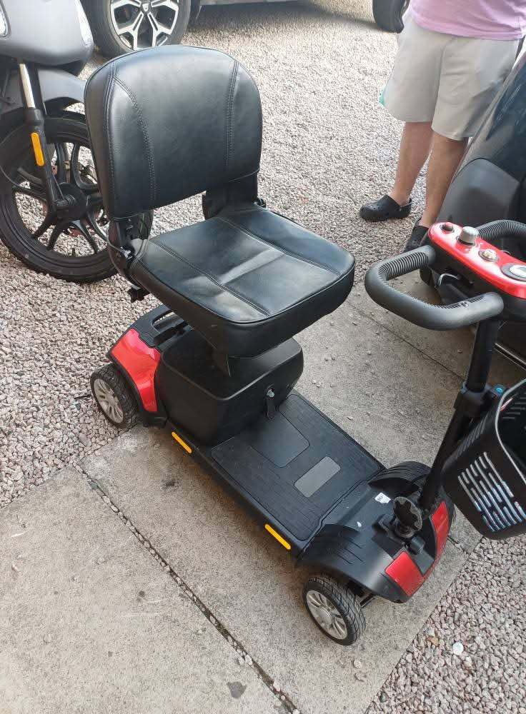 Mobility scooter