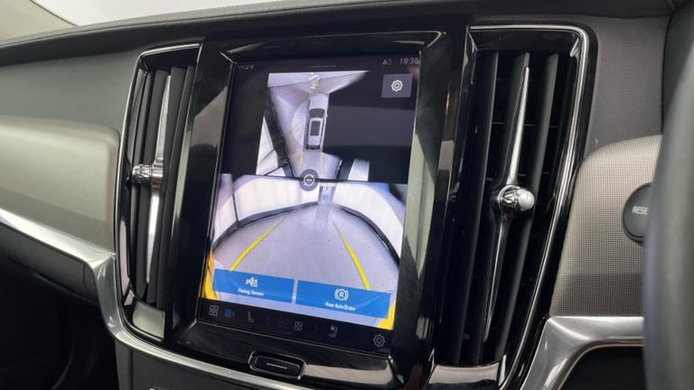 2024 Volvo V90 Ultra T8 AWD Plug-in hybrid Electric/Petrol Dark Automatic Estate Petrol Automatic