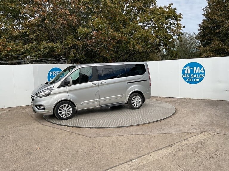 2021 Ford Tourneo Custom 320 EcoBlue Titanium 8 Seat Minibus Diesel Manual
