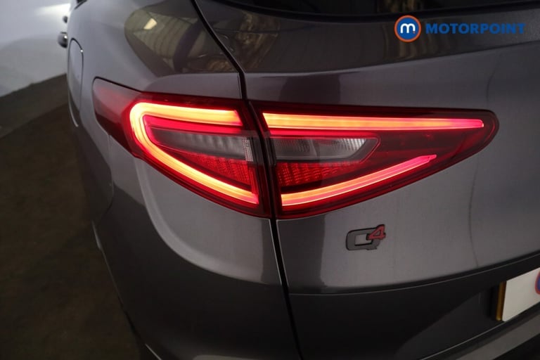 2020 Alfa Romeo Stelvio 2.2 D 210 Veloce 5dr Auto ESTATE DIESEL Automatic