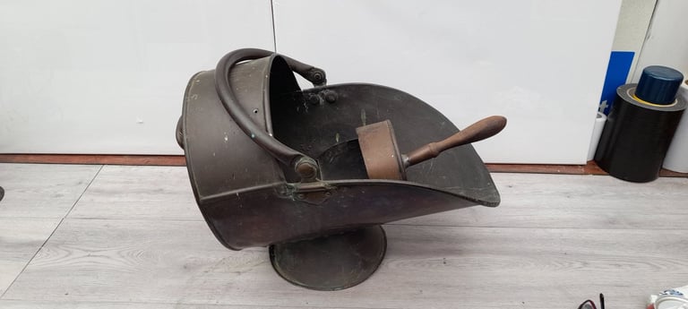 image for ANTIQUE SOLID COPPER LOG BIN COAL SCUTTLE HELMET BUCKET AND SCOOP.