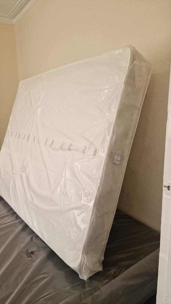 Brand New Divan Bed Bases & Mattress Never Used! Double bed 4ft6in x 6ft3in beds base single 3ft