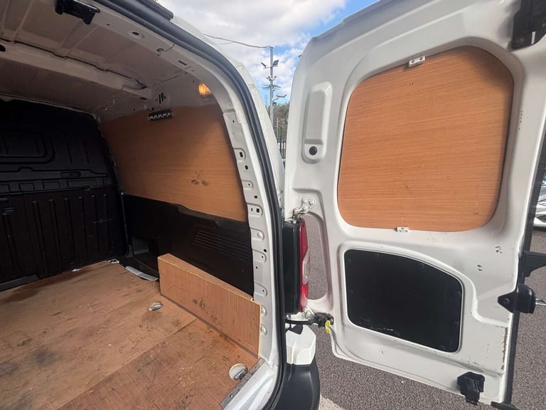 2021 Vauxhall Combo 1.5 Combo 2000 Sportive S/S Panel Van Diesel Manual