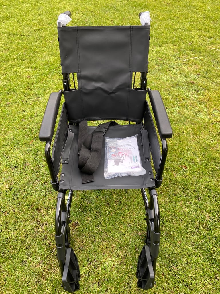 Attendant wheelchair
