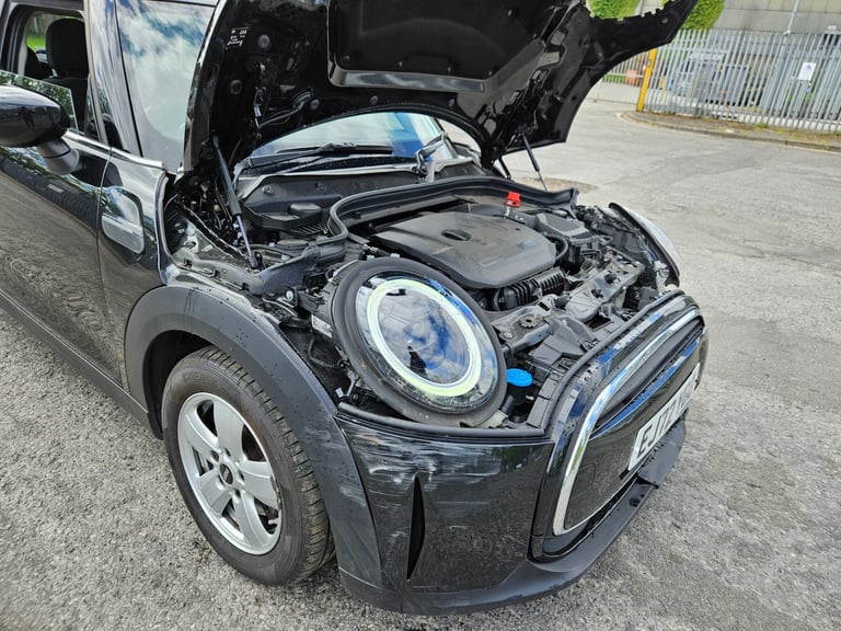 2022 72 MINI Hatchback 1.5 Cooper Classic 5dr Auto Black Damaged Salvage