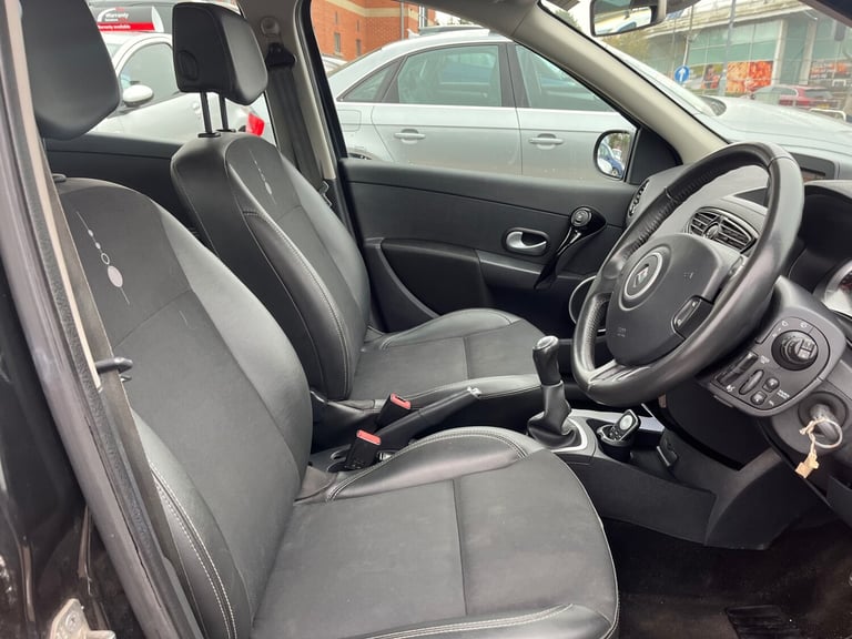 2012 Renault Clio 1.5 dCi 88 Dynamique TomTom 5dr HATCHBACK Diesel Manual