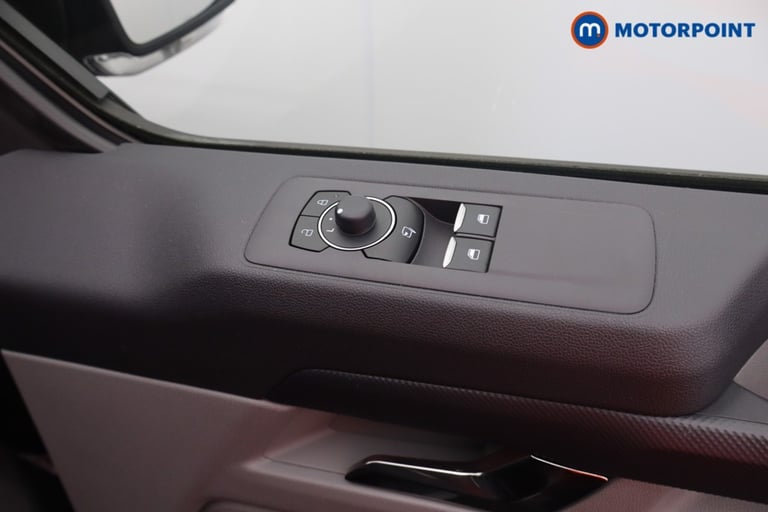 2025 Ford Transit Custom 2.0 EcoBlue 136ps H1 Double Cab Van Limited Crew Bus Diesel Manual