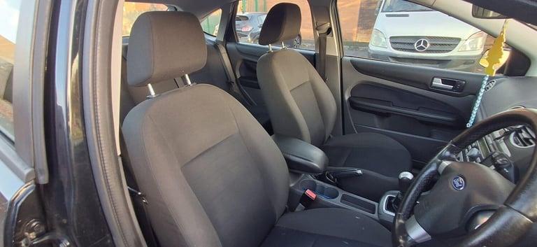 2006 Ford Focus 1.6 Zetec 5dr [Climate Pack] HATCHBACK PETROL Manual