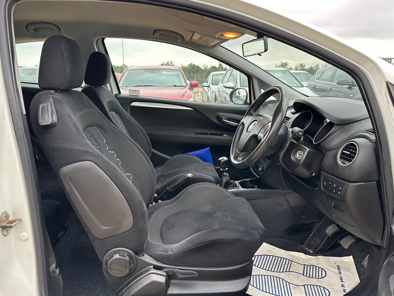 2015 Fiat Punto 1.2 Easy + Euro 6 3dr HATCHBACK Petrol Manual