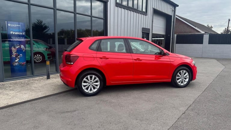 VOLKSWAGEN POLO 1.0 TSI SE Euro 6 (s/s) 5dr 2018