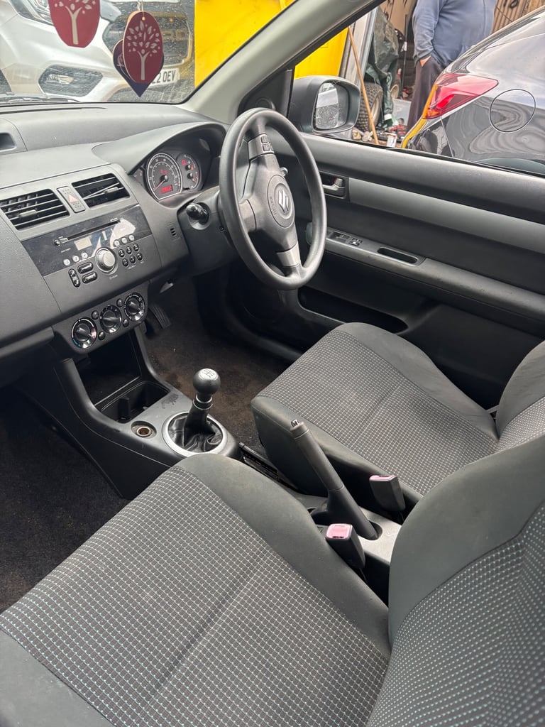 Suzuki, SWIFT, Hatchback, 2007, Manual, 1328 (cc), 3 doors