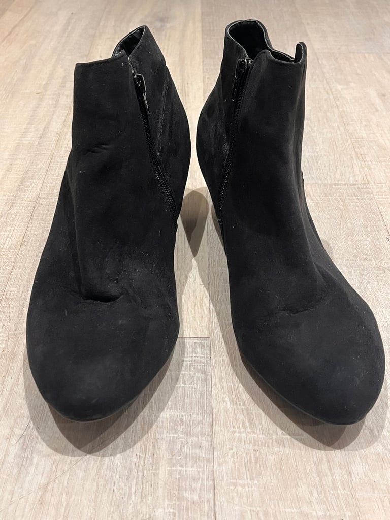image for Women's Black Suede Zip Up Ankle Boots Size 8