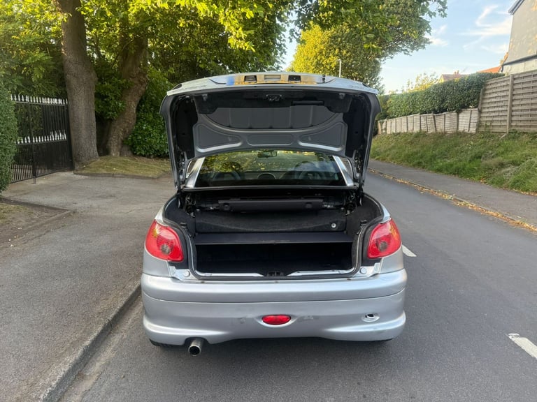 Peugeot 206 CC Convertible 1.6 Allure 2Dr Automatic with 12 Months MOT&Leather Seats&LOW 86K Miles