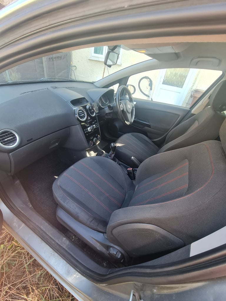 Vauxhall, CORSA, Hatchback, 2012, Manual, 1398 (cc),5 doors - Image 4
