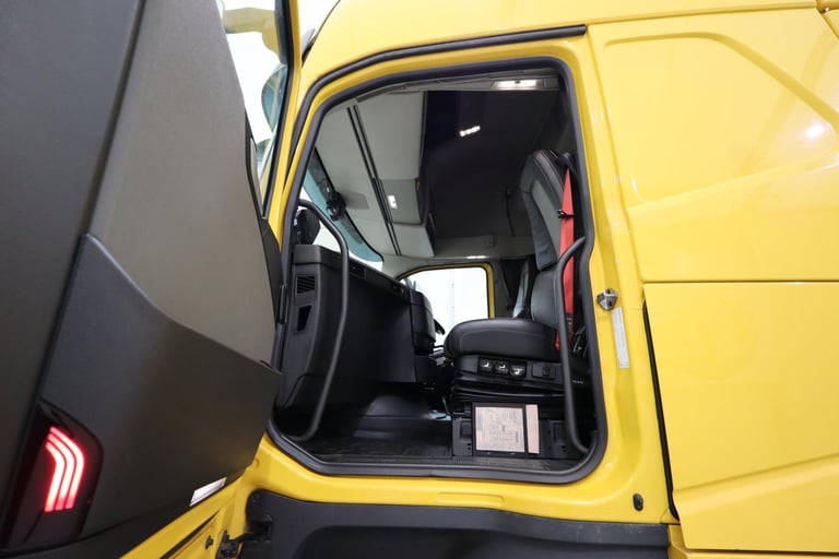 2019 (19 PLATE) Volvo FH460 6x2 Euro 6 Tractor Units