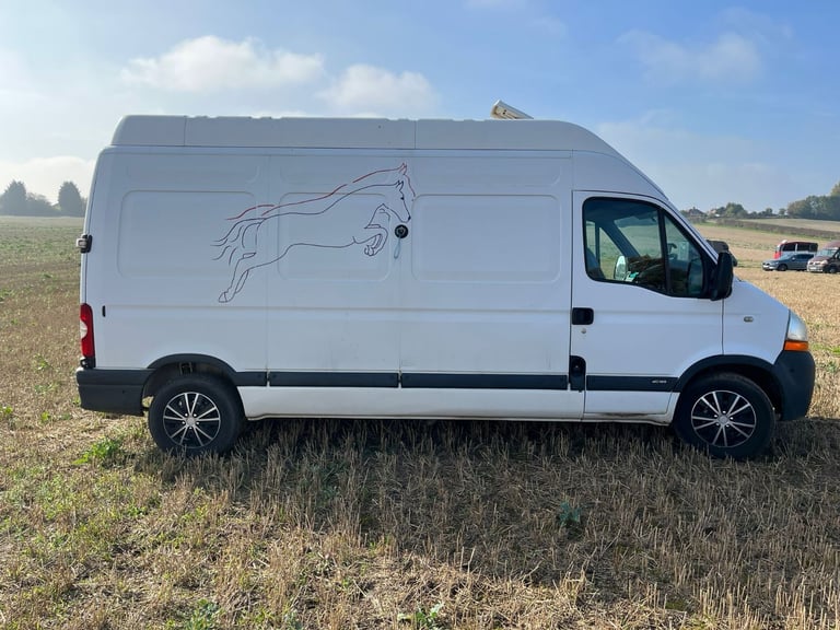 **REDUCED FOR QUICKER SALE** Renault Master 2009 3.5T Horsebox 