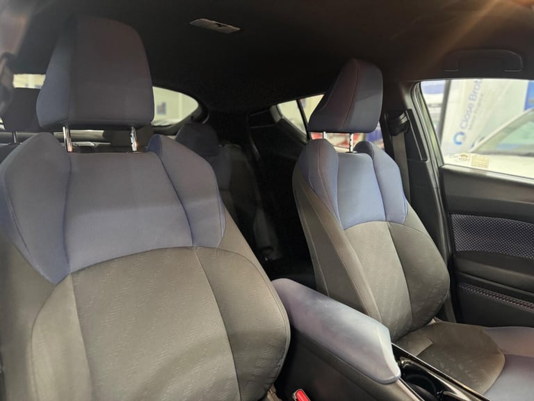 2018 Toyota C-HR 1.8 VVT-h Dynamic SUV 5dr Petrol Hybrid CVT Euro 6 (s/s) (122 ps) HATCHBACK Petr...