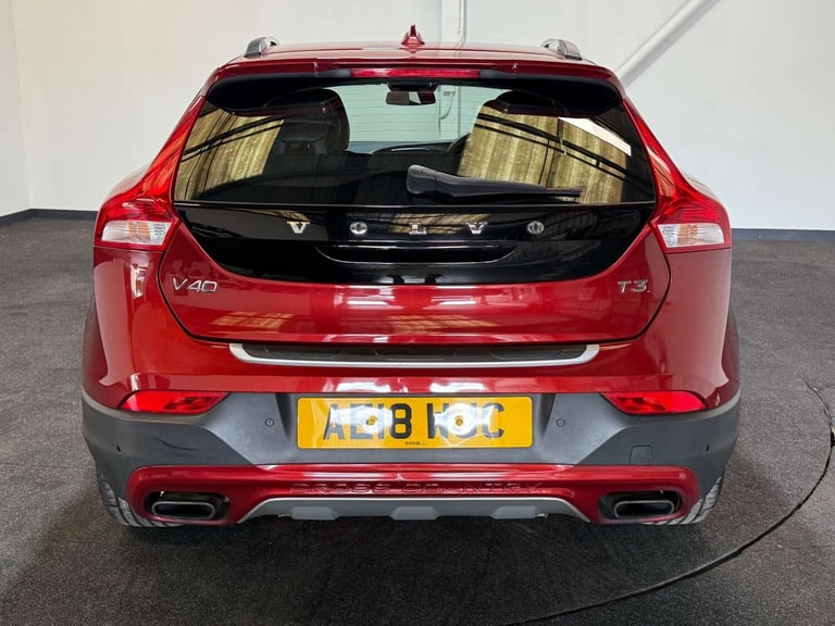2018 Volvo V40 T3 [152] Cross Country Pro 5dr Geartronic HATCHBACK PETROL Automatic