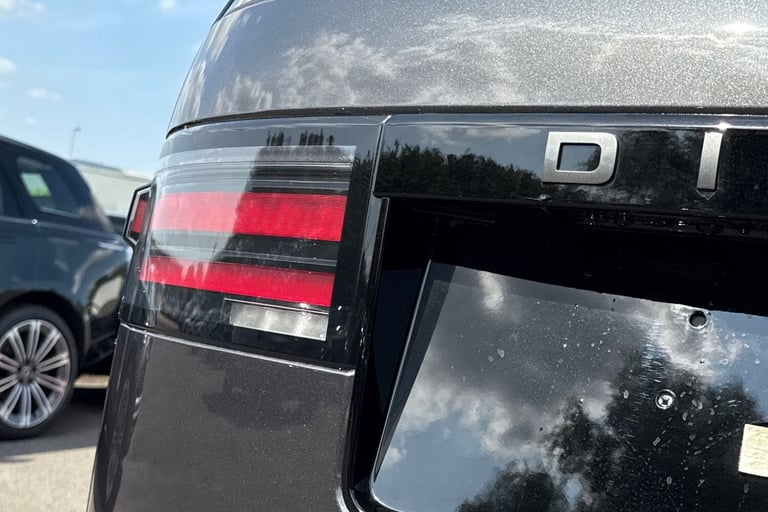 2025 Land Rover Discovery 3.0 D350 MHEV Dynamic HSE Auto 4WD Euro 6 (s/s) 5dr SUV Diesel Automatic