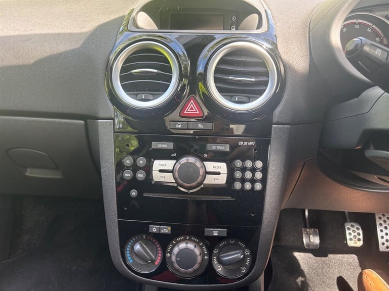 2014 Vauxhall Corsa 1.4 SRi 3dr [AC] HATCHBACK PETROL Manual