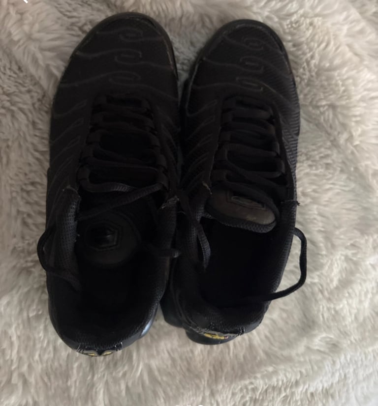 Black tns 