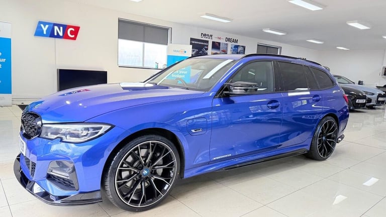 2021 BMW 3 Series 2.0 330e 12kWh M Sport Touring Auto Euro 6 (s/s) 5dr Estate PETROL/ELECTRIC Aut...