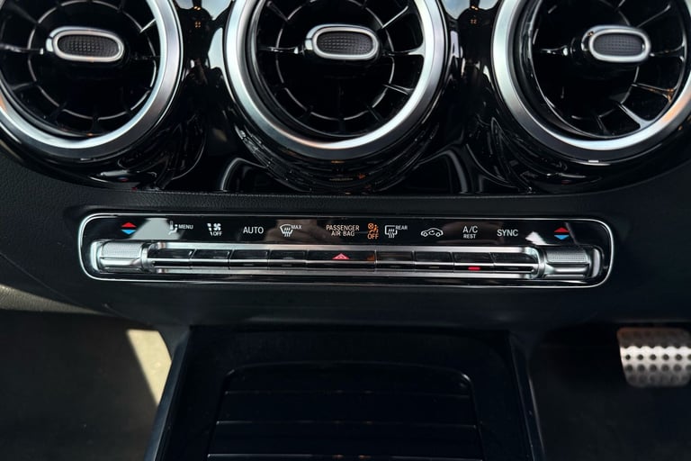 2021 Mercedes-Benz GLA GLA 200 AMG Line 5dr Auto Hatchback PETROL Automatic