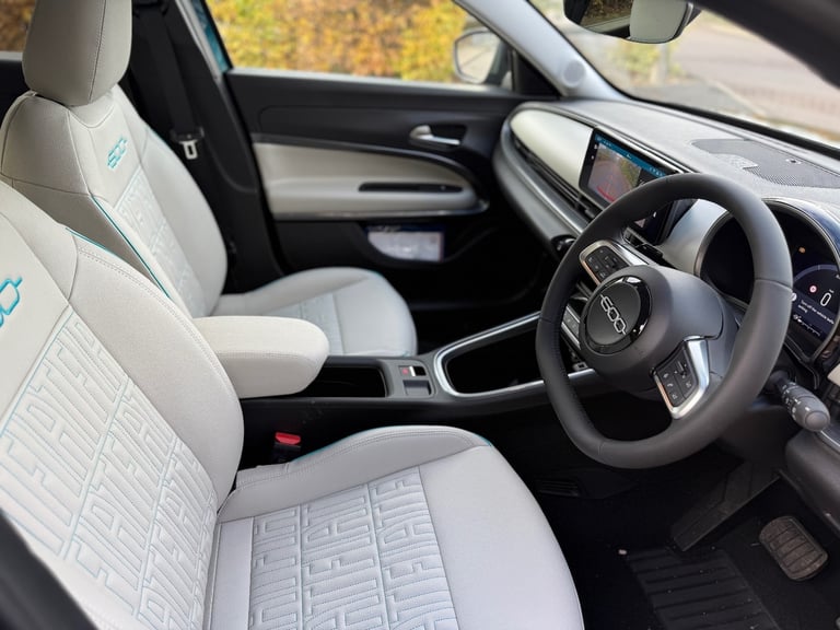 2025 Fiat 600 1.2 Hybrid 48V 136 La Prima 5dr eDCT-6 Hatchback Petrol Automatic