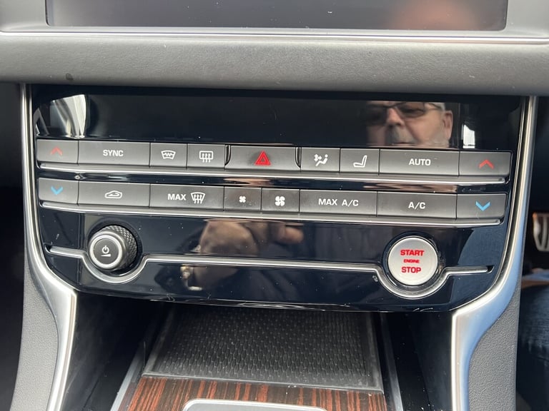 2019 Jaguar XF 2.0 PORTFOLIO 5DR AUTOMATIC Estate Petrol Automatic