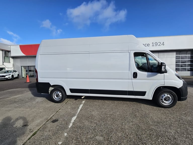 2024 Toyota PROACE MAX 2.2D 140 Icon H3 Van High Volume/High Roof Van Diesel Manual