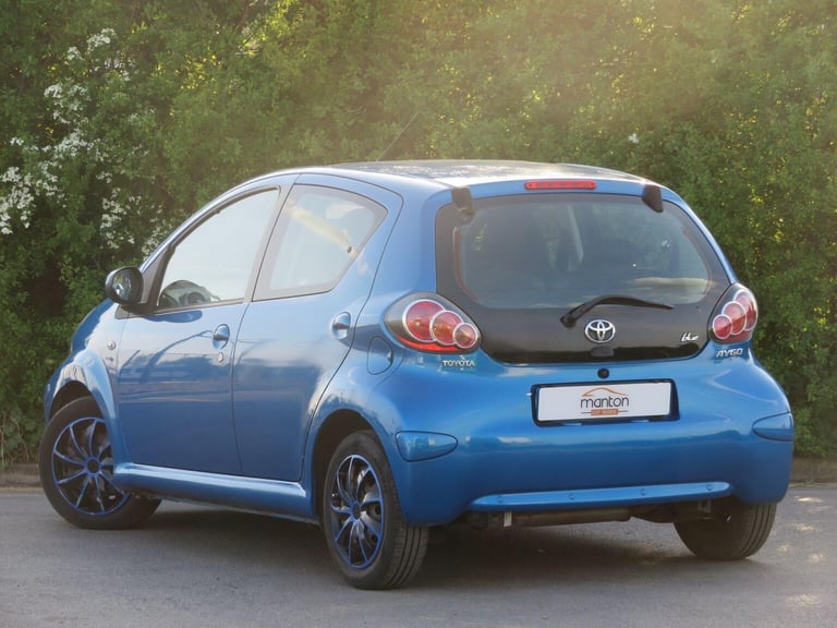 TOYOTA AYGO 1.0 VVT-i Blue MultiMode Euro 5 5dr 2010