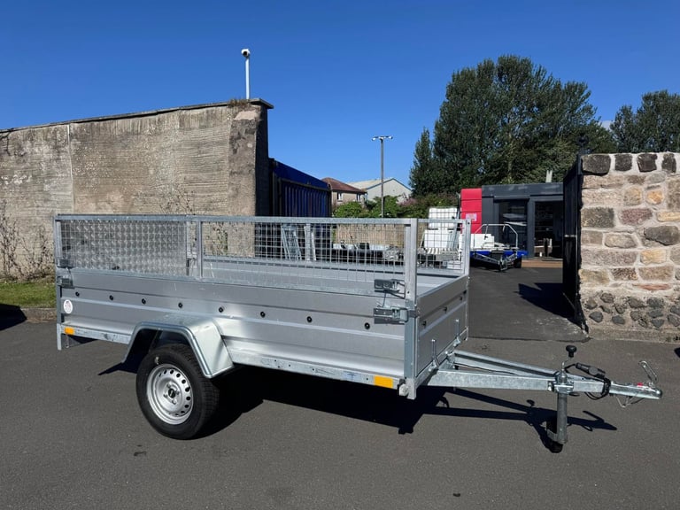 image for BRAND NEW 7,7ft x 4,2ft SINGLE AXLE TRAILER WITH 40CM MESH AND RAMP