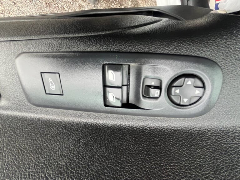 2021 21 VAUXHALL COMBO 1.6 TURBO D 2300 LIMITED EDITION NAV PANEL VAN 4DR DIESEL
