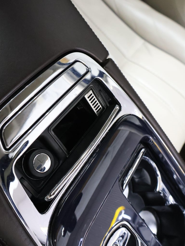 2010 Jaguar XJ 3.0d V6 Portfolio 4dr Auto SALOON DIESEL Automatic