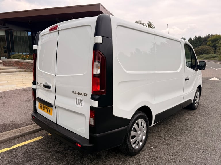 2025 Renault Trafic NO VAT, ONE OWNER, SL29 dCi 95 Business Van Van  Diesel Manual