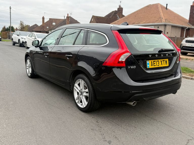 Volvo V60 SE Lux Nav Geartronic Diesel Automatic-Full service history