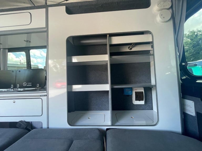 Ventura VR2000 4 Berth 5 Belt Rock n Roll Bed Camper Van 