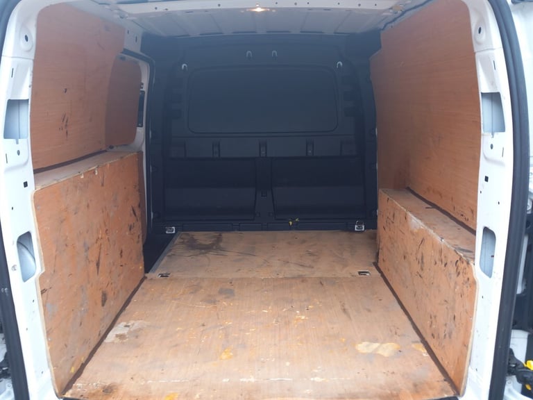 2021 Volkswagen Caddy C20 TDI COMMERCE AIR CON EURO 6 Box Van Diesel Manual