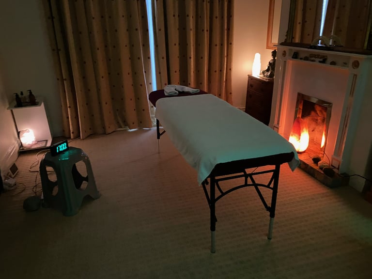 Leeds Massage Therapist : Raynor Naturopathic  Deep Tissue Treatment: Cost £30 for 1 hour+