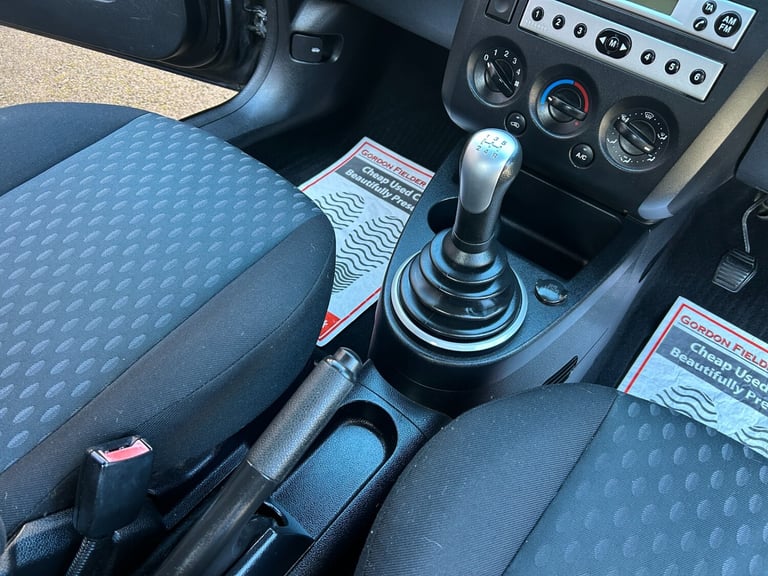 2005 Ford Fiesta 1.4 Flame 3dr LOW MILES! DRIVES LOVELY! READ ON! HATCHBACK Petrol Manual