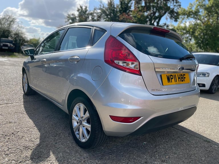 FORD FIESTA 1.4 Zetec 5dr 2011