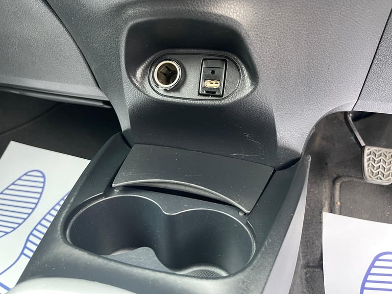 2015 Toyota Yaris 1.33 VVT-i Icon 5dr HATCHBACK Petrol Manual