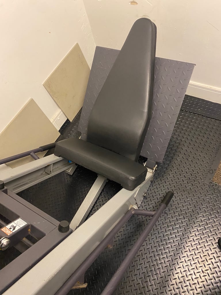 BodySolid leg press & hack squat machine RRP: £1389.99
