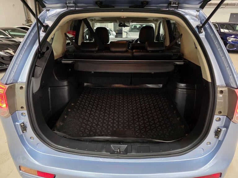 2015 Mitsubishi Outlander 2.0h 12kWh GX4h CVT 4WD Euro 5 (s/s) 5dr ESTATE Petrol/Electric Hybrid ...