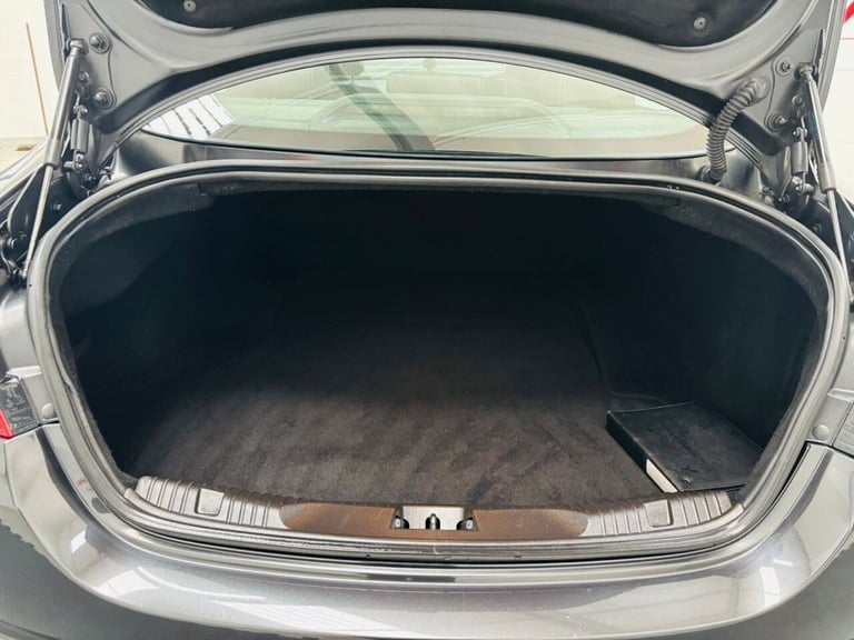 2014 Jaguar XF 2.2d [200] R-Sport 4dr Auto SALOON DIESEL Automatic